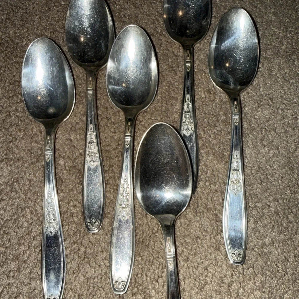 Vintage Rogers Bros 1847 Ambassador Pattern Soup Spoons 5